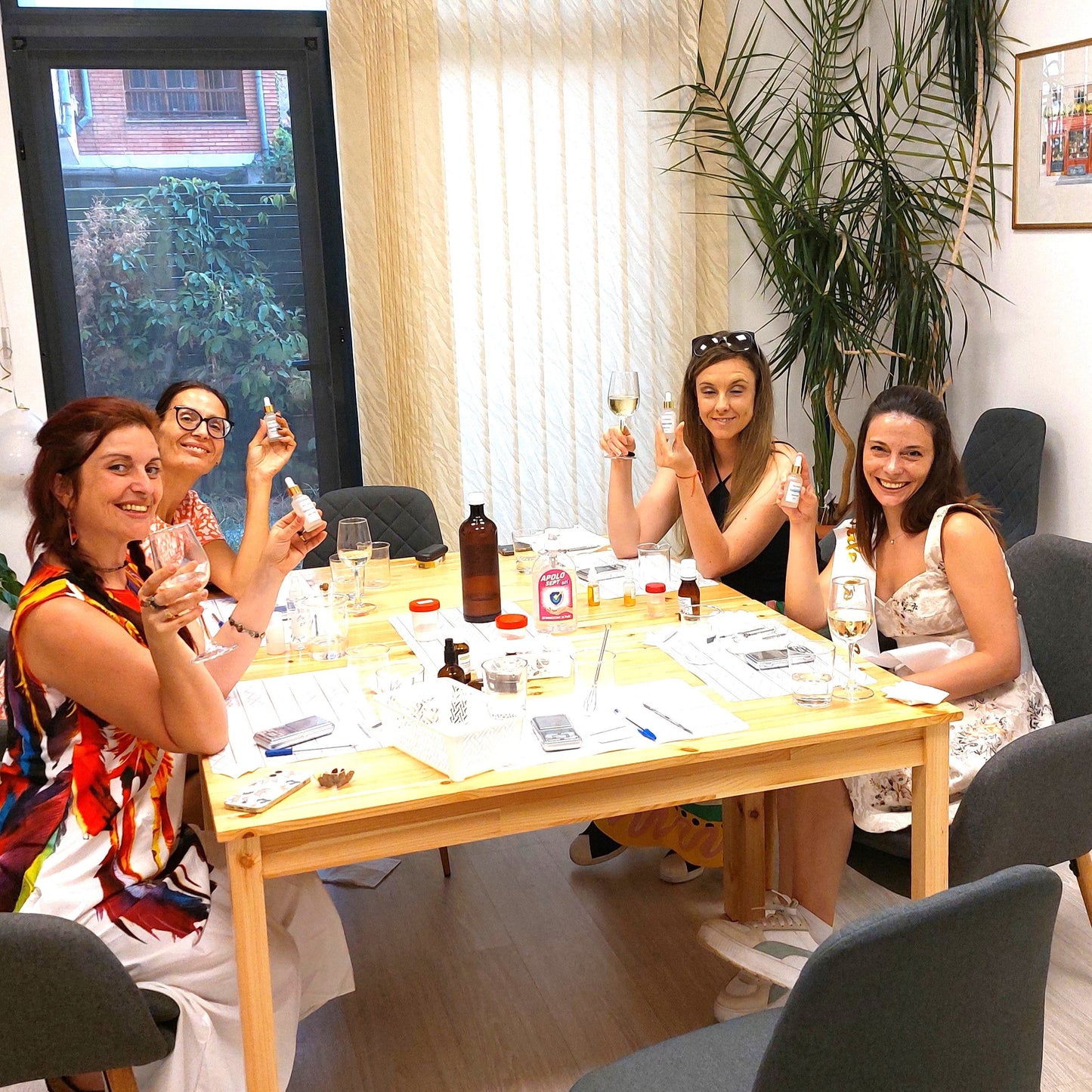 Celebrate in a unique and unforgettable way – with a personalized super face serum workshop