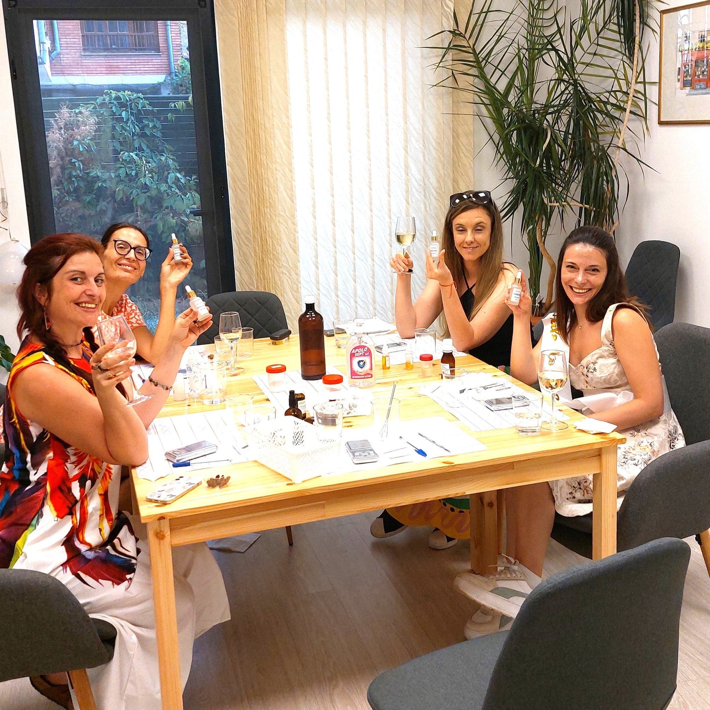 Cosmetic workshop: Create your own personalized super face serum