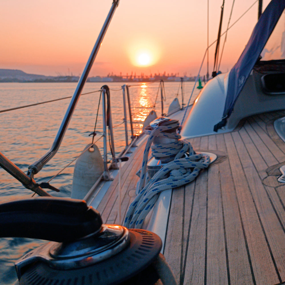Romance under the stars: Yacht dinner and overnight stay