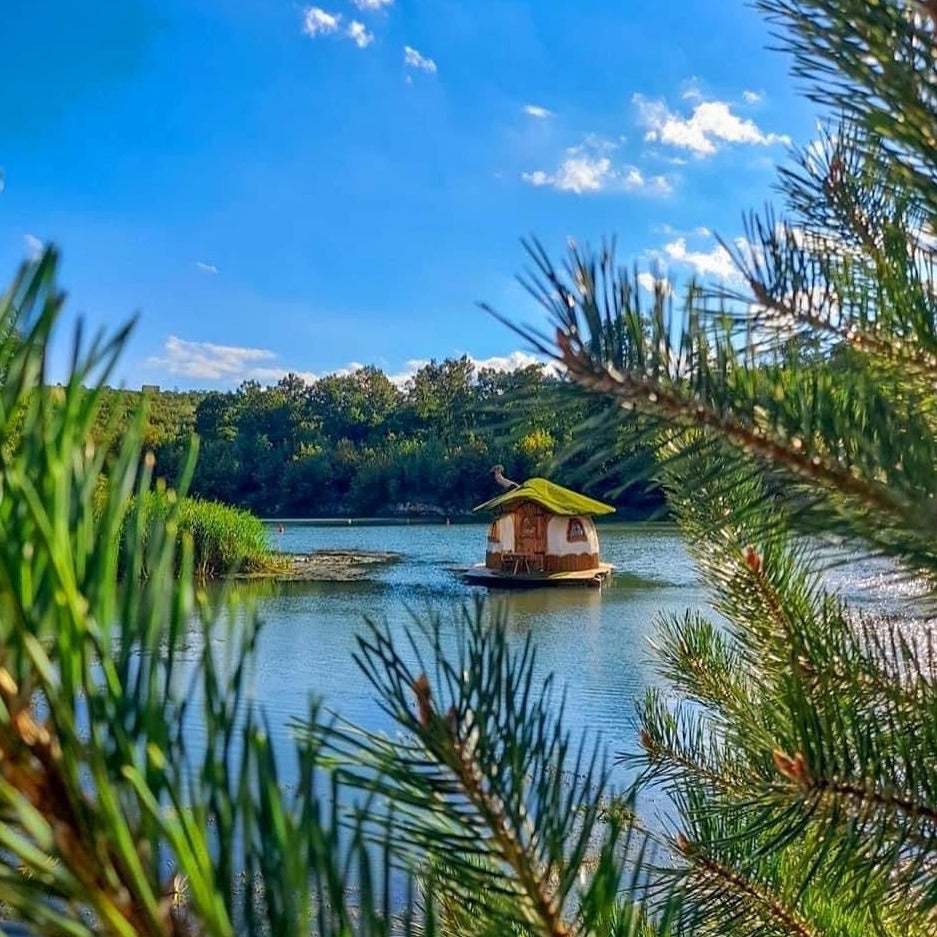 Luxury, spa and boat trip for two in Diplomat Plaza