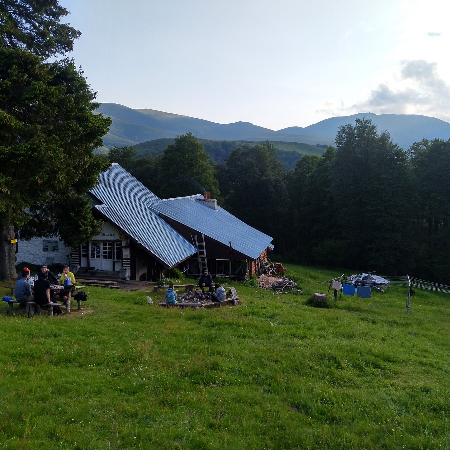 Discover the beauty of Bulgaria! Mountain trek to Vejen Peak, Benkovski Hut and Bratanishki Ushi Peaks