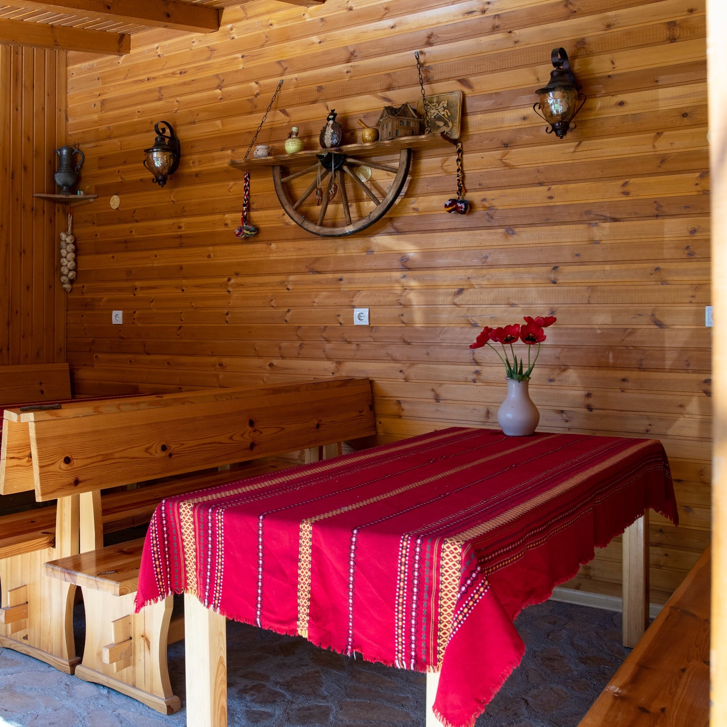 Външна механа в къщата на баба Дешка от с. Горно Драглище