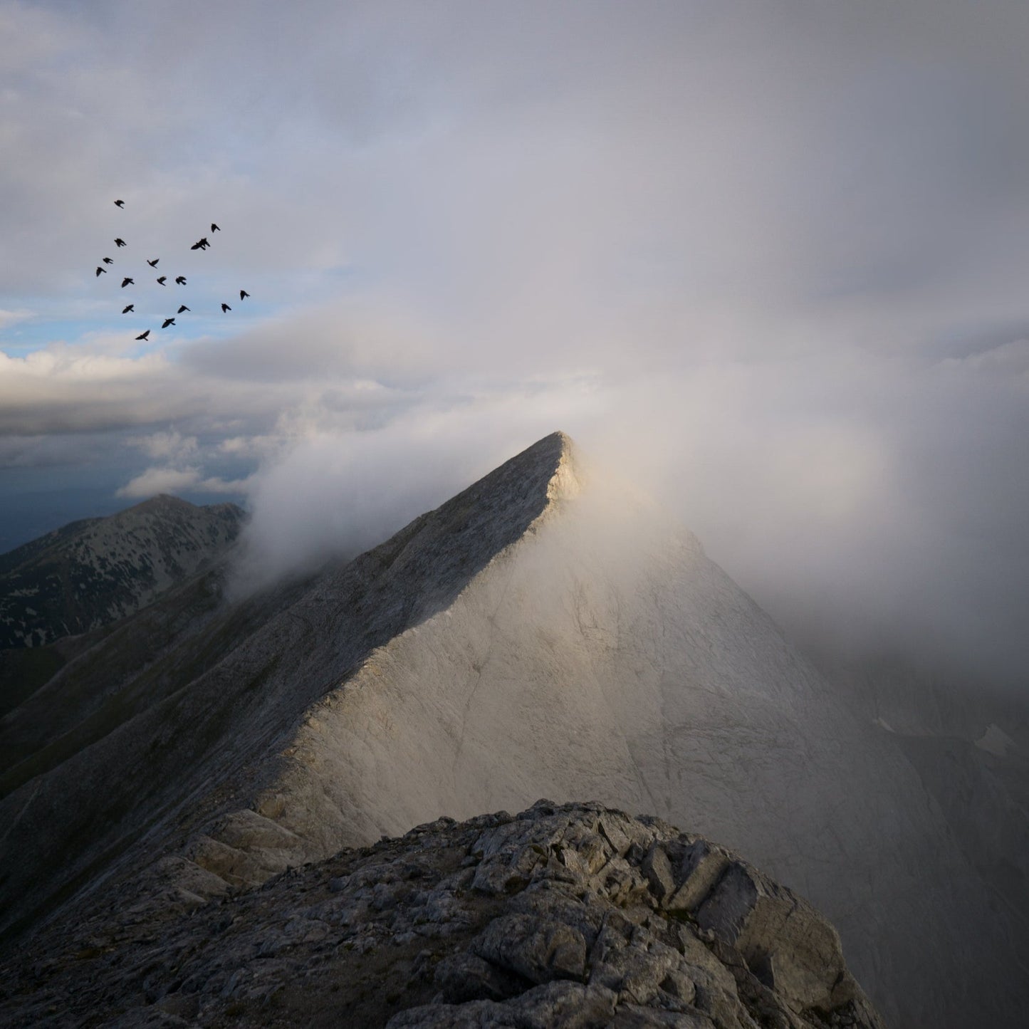 Discover the beauty of Bulgaria! Mountain trek to the Marble Giants and the secret paths of Pirin