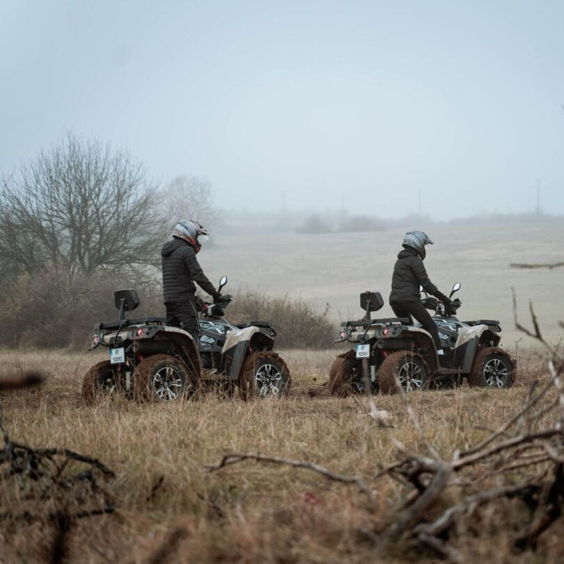Двойка карат АТВ край Пловдив в мъгла