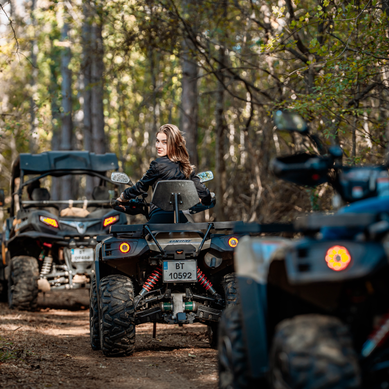 An offroad adventure for two and picnic in the vineyards around Plovdiv