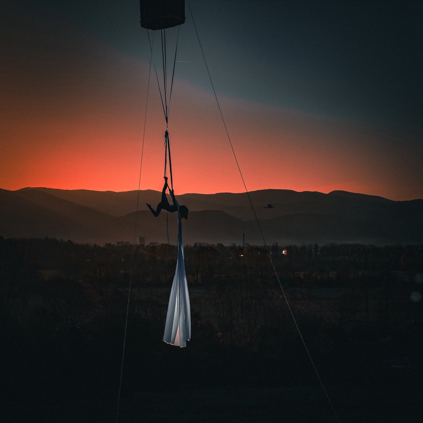 Panoramic balloon ascent and HD camera shooting on a location of your choice