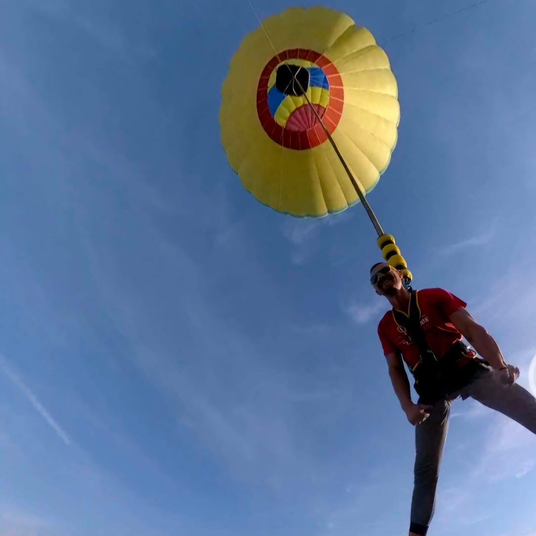 Bungee jump from a hot-air balloon with video capture on a location of your choice