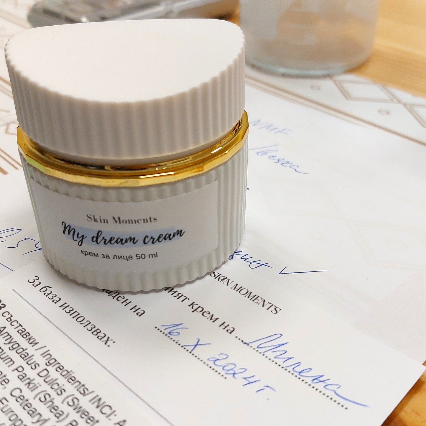 Celebrate in a different and memorable way - with a personal cream workshop!