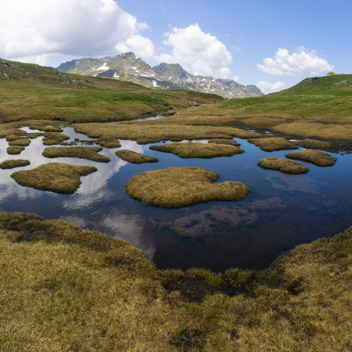 Снимка на върховете на Рила напът към х. Иван Вазов