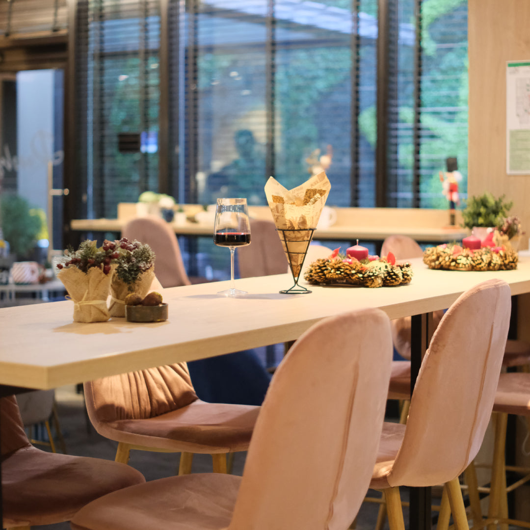 Kiss me. Luxury gift box for bohemian couples with wine tasting