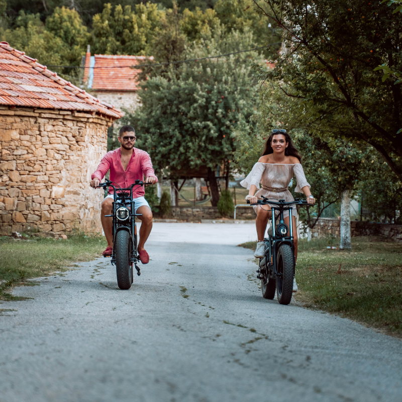 An offroad adventure for two and picnic in the vineyards around Plovdiv