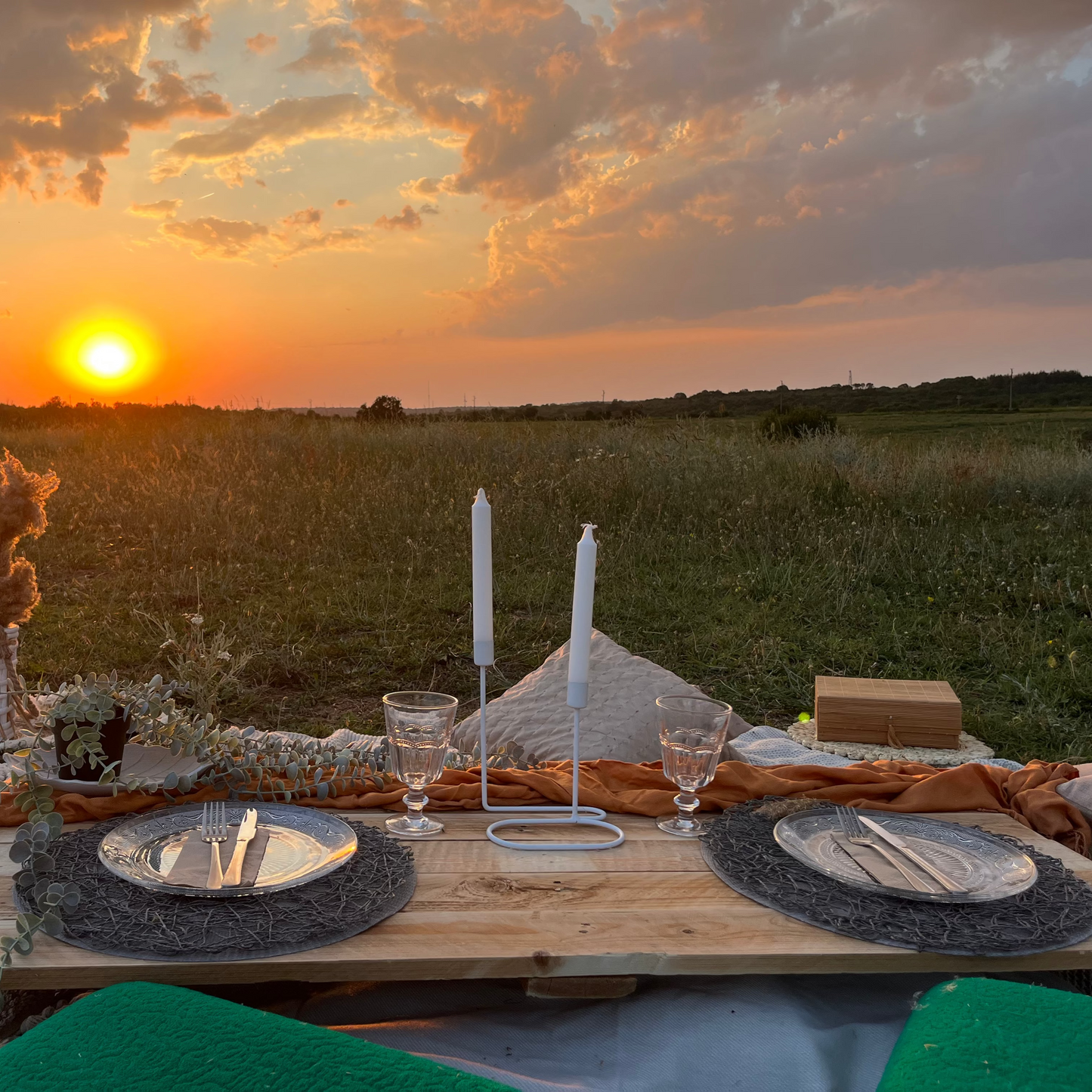 A romantic picnic near Veliko Tarnovo or Gabrovo