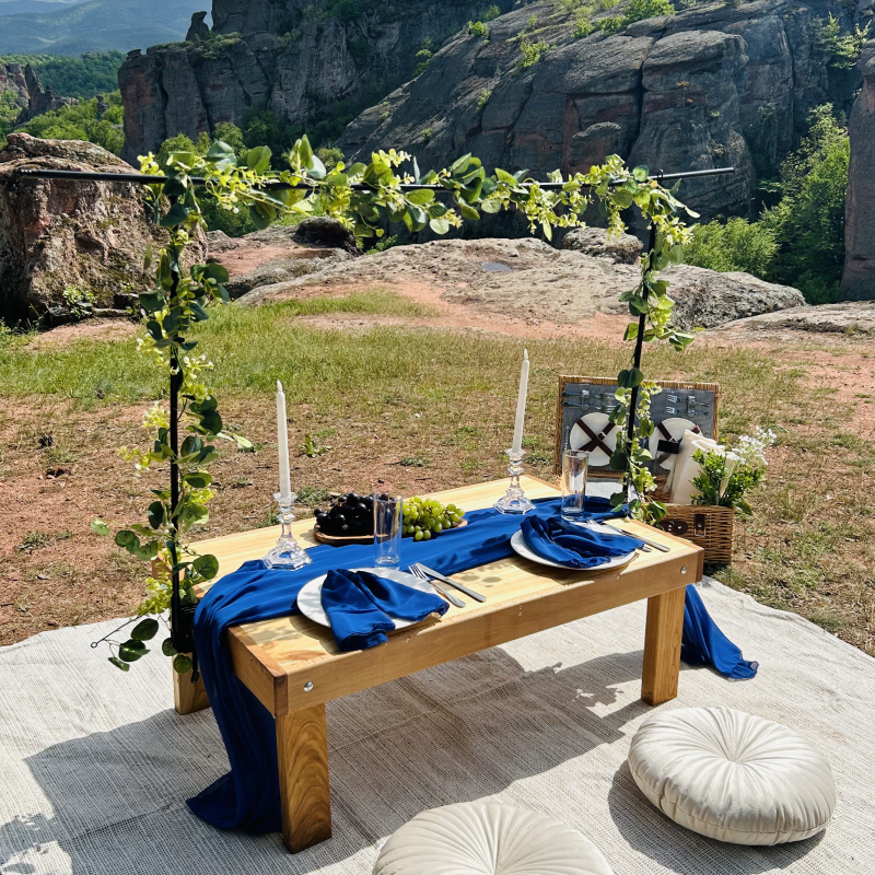 Picnic for two at Belogradchik rocks
