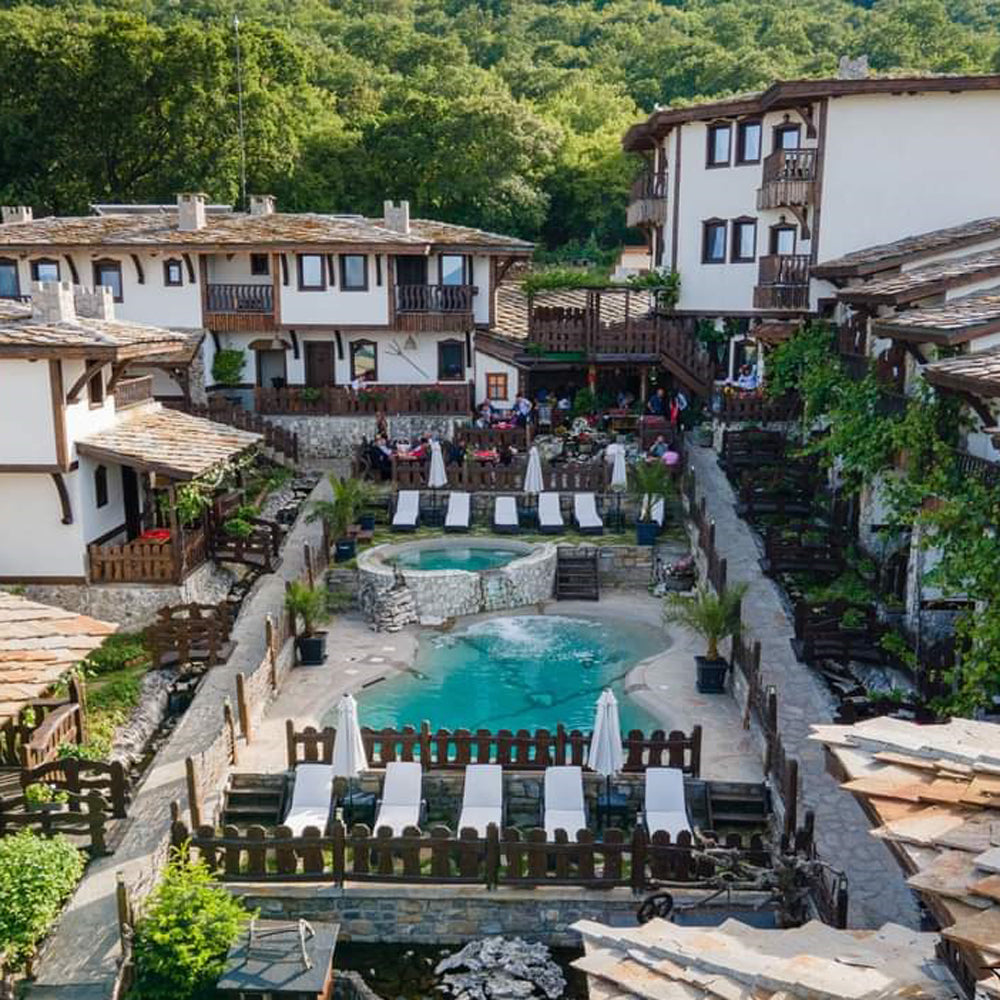 3 in 1 good vibes at the "Old Houses": Jeep safari, shooting training and wine tasting for two. Medovo village