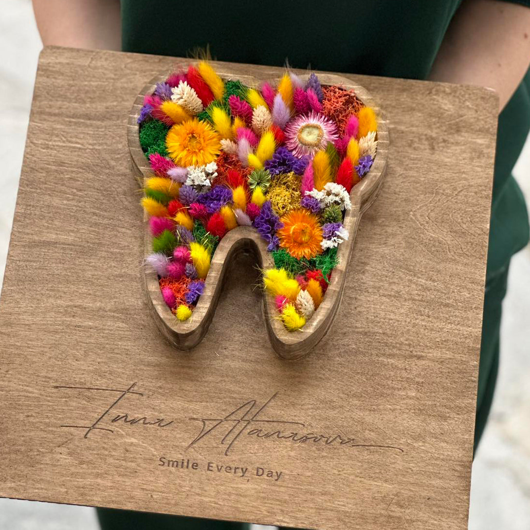 Say: "I love you", "Thank you" or "I appreciate you" ... with a wooden chest!