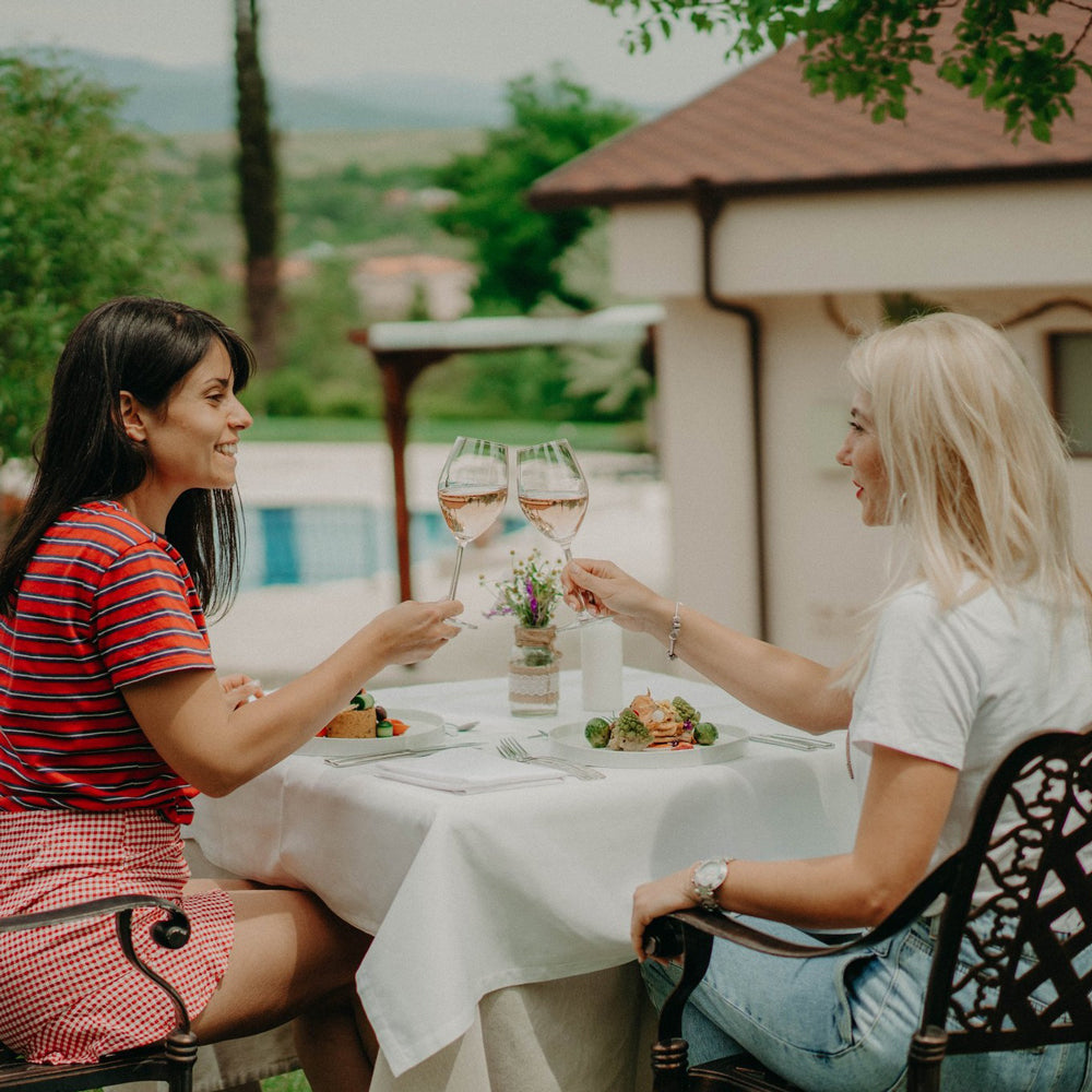 Ancient history, premium wines and relaxation amongst greenery and coziness