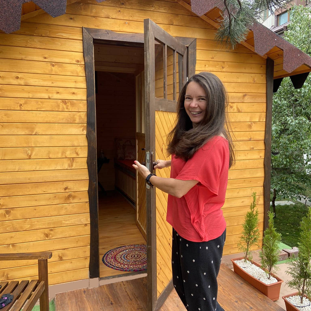 A bee bed experience and a special bee gift