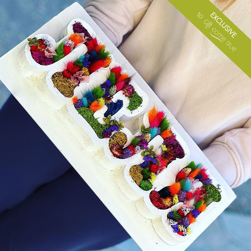 Say: "I love you", "Thank you" or "I appreciate you" ... with a wooden chest!