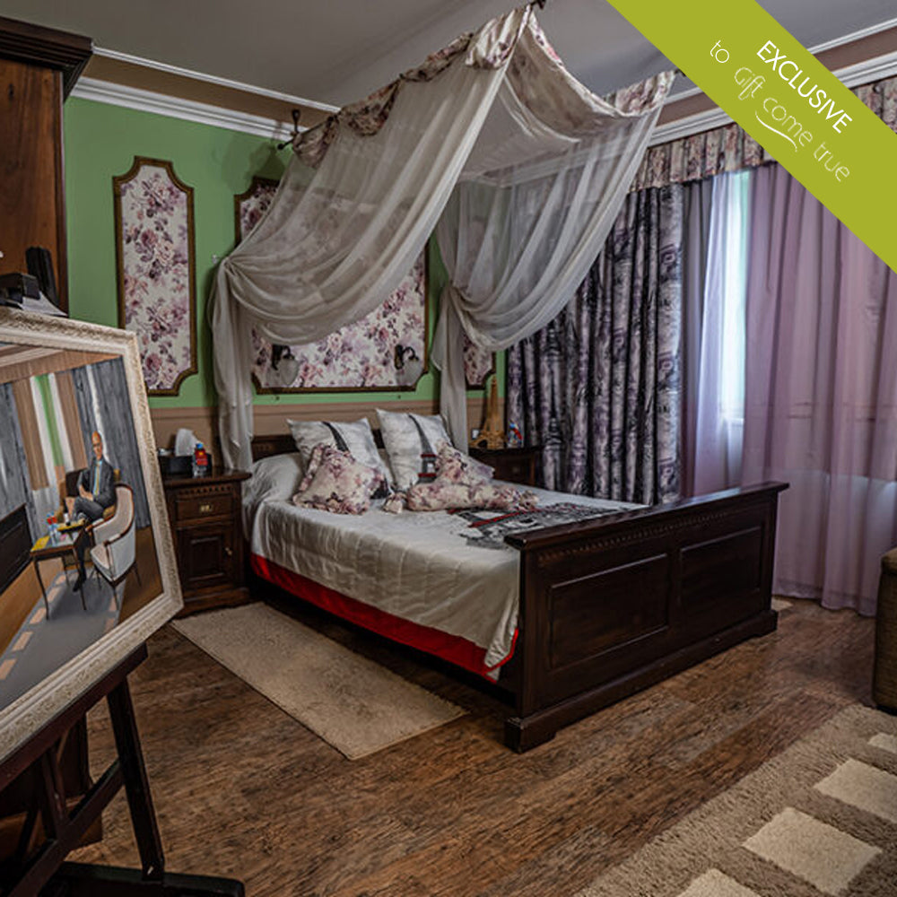 Luxury, spa and boat trip for two in Diplomat Plaza