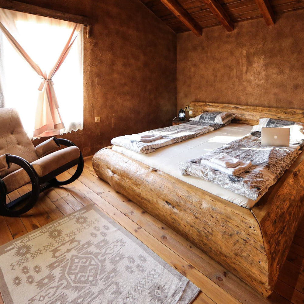 Escape in the wild in Leshten for two