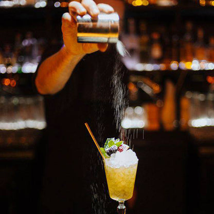 Shake, sip, laugh, repeat! - Professional cocktail course for friends