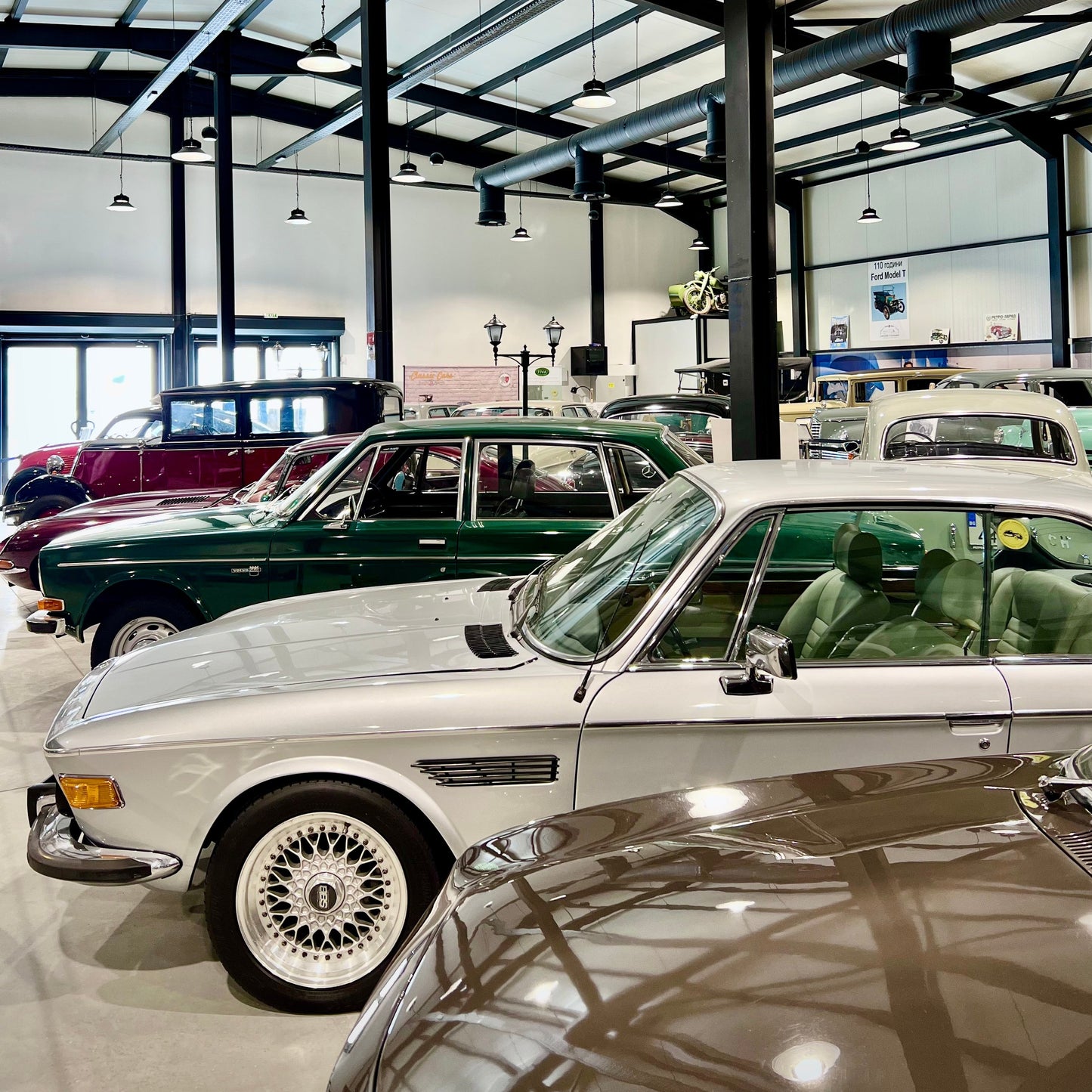 Zlaten Rozhen: wine tasting and retro car museum visit for two