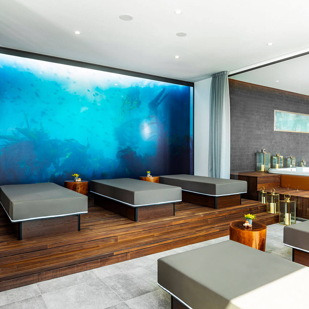 Feel regenerated in the Thermal and Aqua zone in the most modern SPA center in Bulgaria. Three hours in a state of absolute pleasure