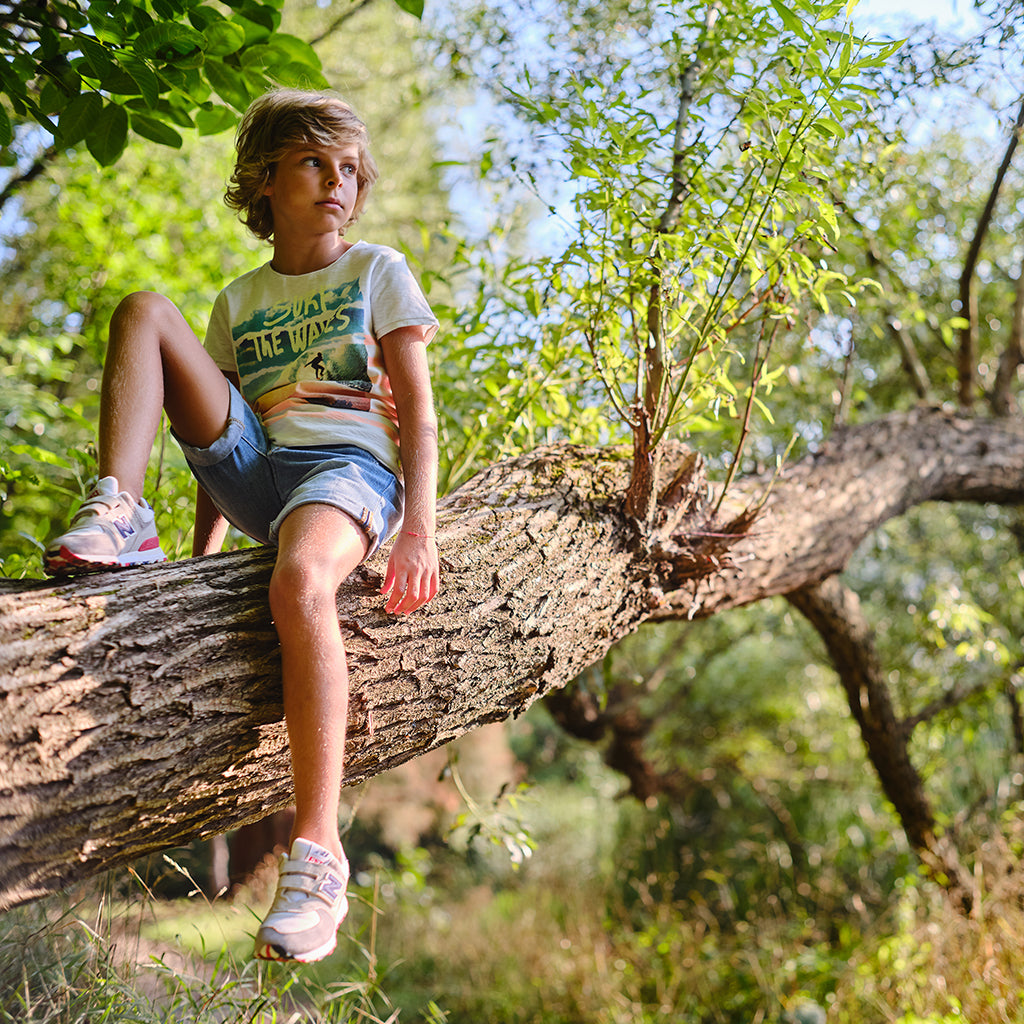 Enter Wonderland. A fairytale photosession for children