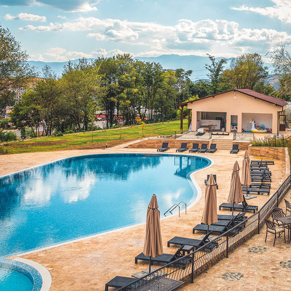 Ancient history, premium wines and relaxation amongst greenery and coziness