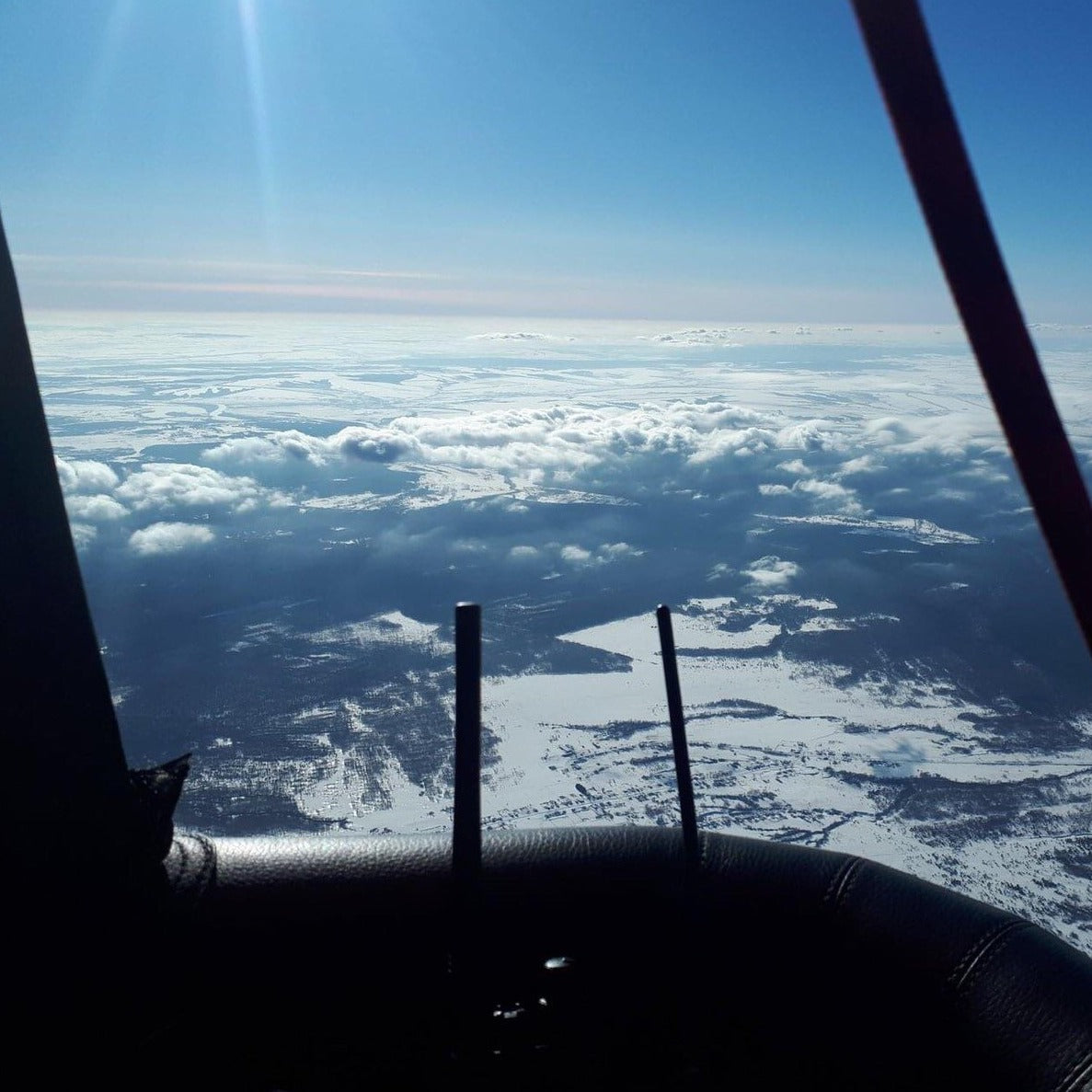 VIP 30min balloon free flight + a bottle sparkling wine and HD videoshooting, for two