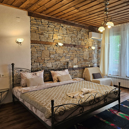 Weekday escape for two in Leshten