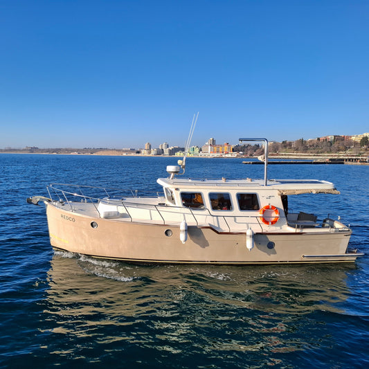Romance on board motor yacht Miss Melody. Nessebar