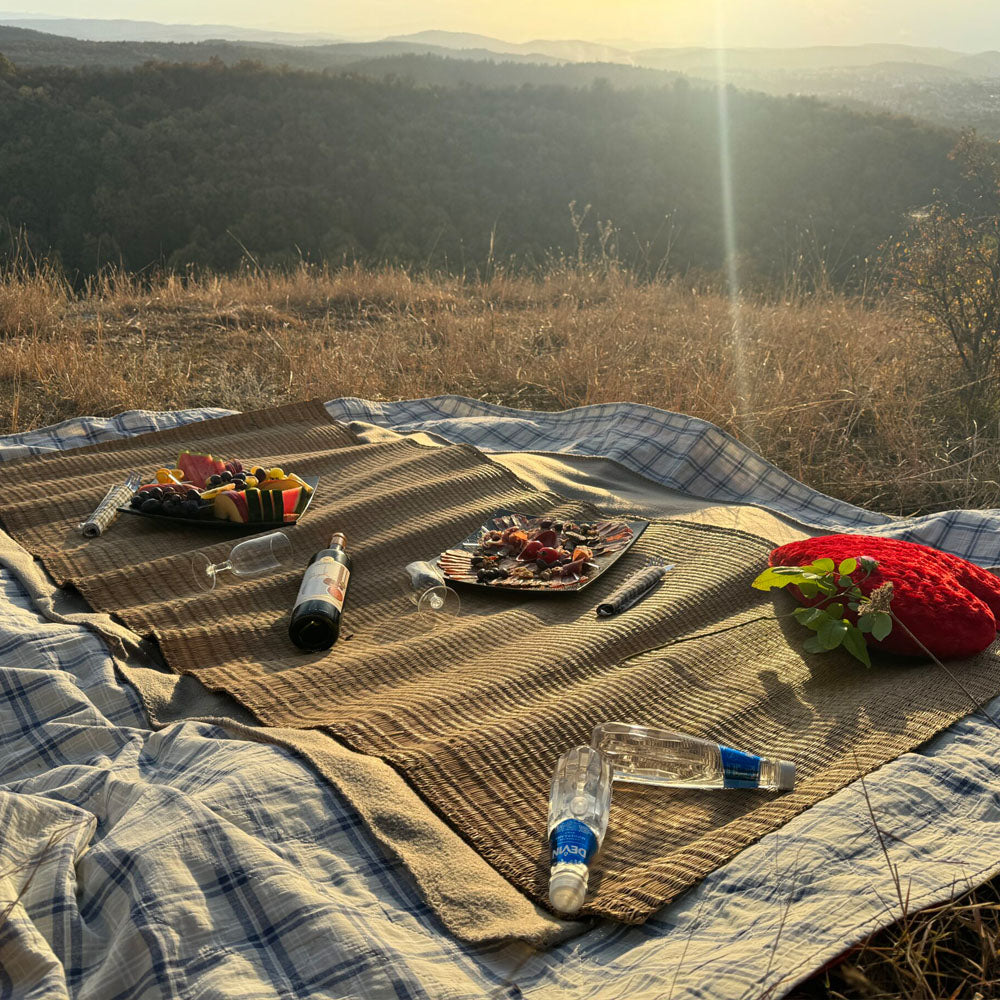 Romantic off-road tour with picnic for two