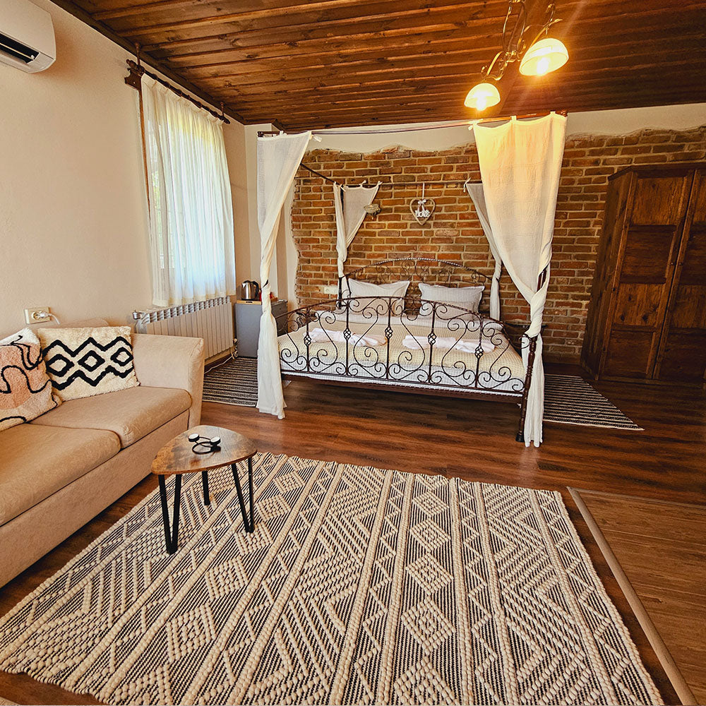 Weekday escape for two in Leshten