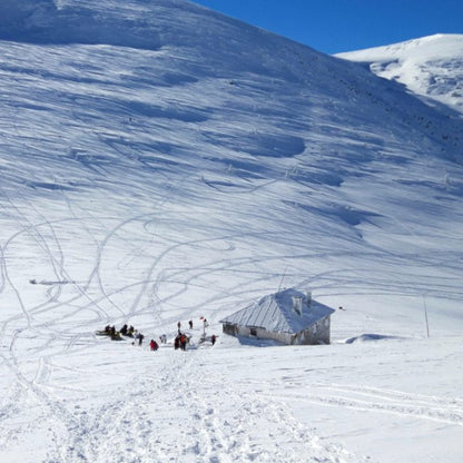 Discover the beauty of Bulgaria! Mountain hike to Macedonia Hut, the Parangalitsa Reserve and Golyam Mechi Peak