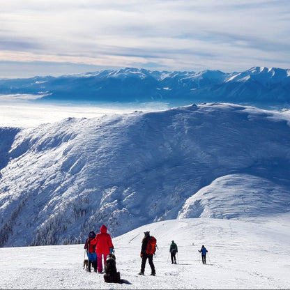 Discover the beauty of Bulgaria! Mountain hike to Macedonia Hut, the Parangalitsa Reserve and Golyam Mechi Peak