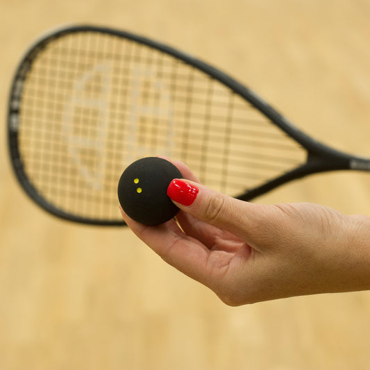 Discover a new sports experience – Squash for two