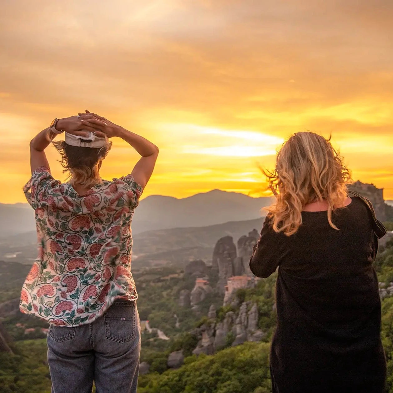 The magic of Meteora - enchanting sunset tour with a local guide