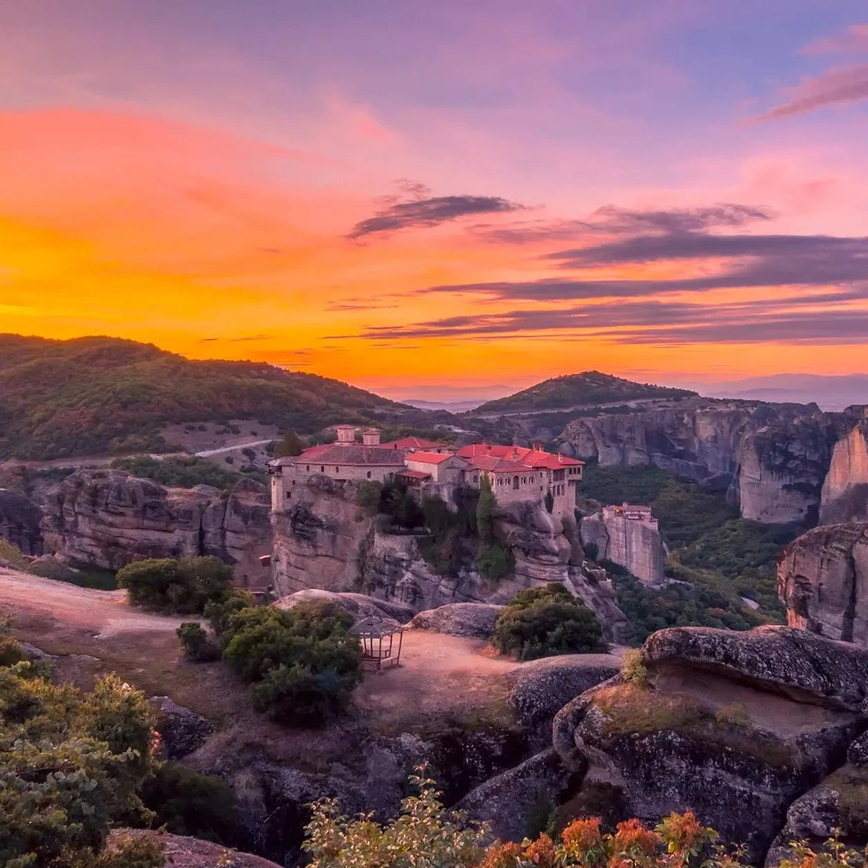 The magic of Meteora - enchanting sunset tour with a local guide