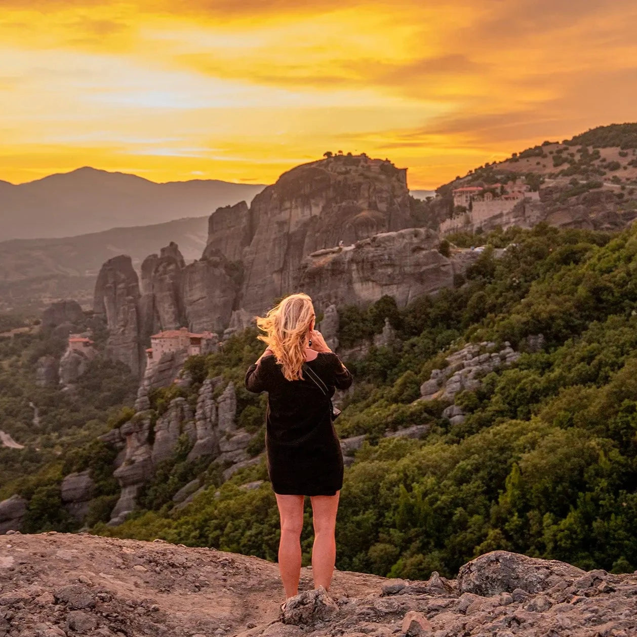 The magic of Meteora - enchanting sunset tour with a local guide