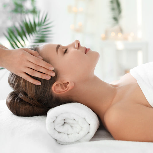 From head to toes. Whole body and head massage in a salt room