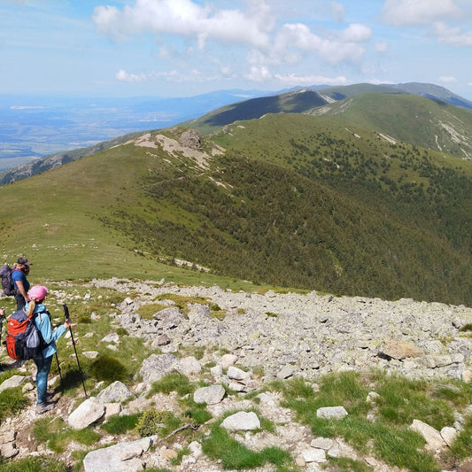 Discover the beauty of Bulgaria! Mountain trek to Vejen Peak, Benkovski Hut and Bratanishki Ushi Peaks
