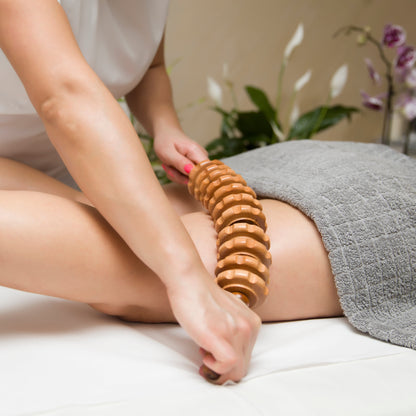 Fit and confident. Package of 12 anticellulite and 4 lymphatic drainage massages