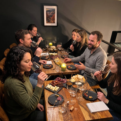 Premium tasting of five wines with gourmet delicacies