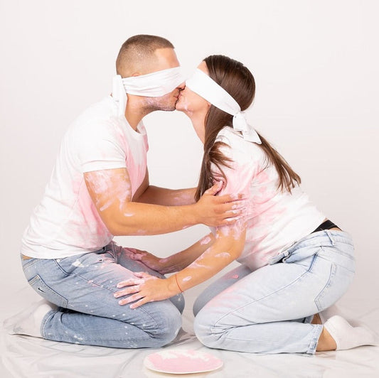 Gender Reveal Photo Session - The Moment of Surprise