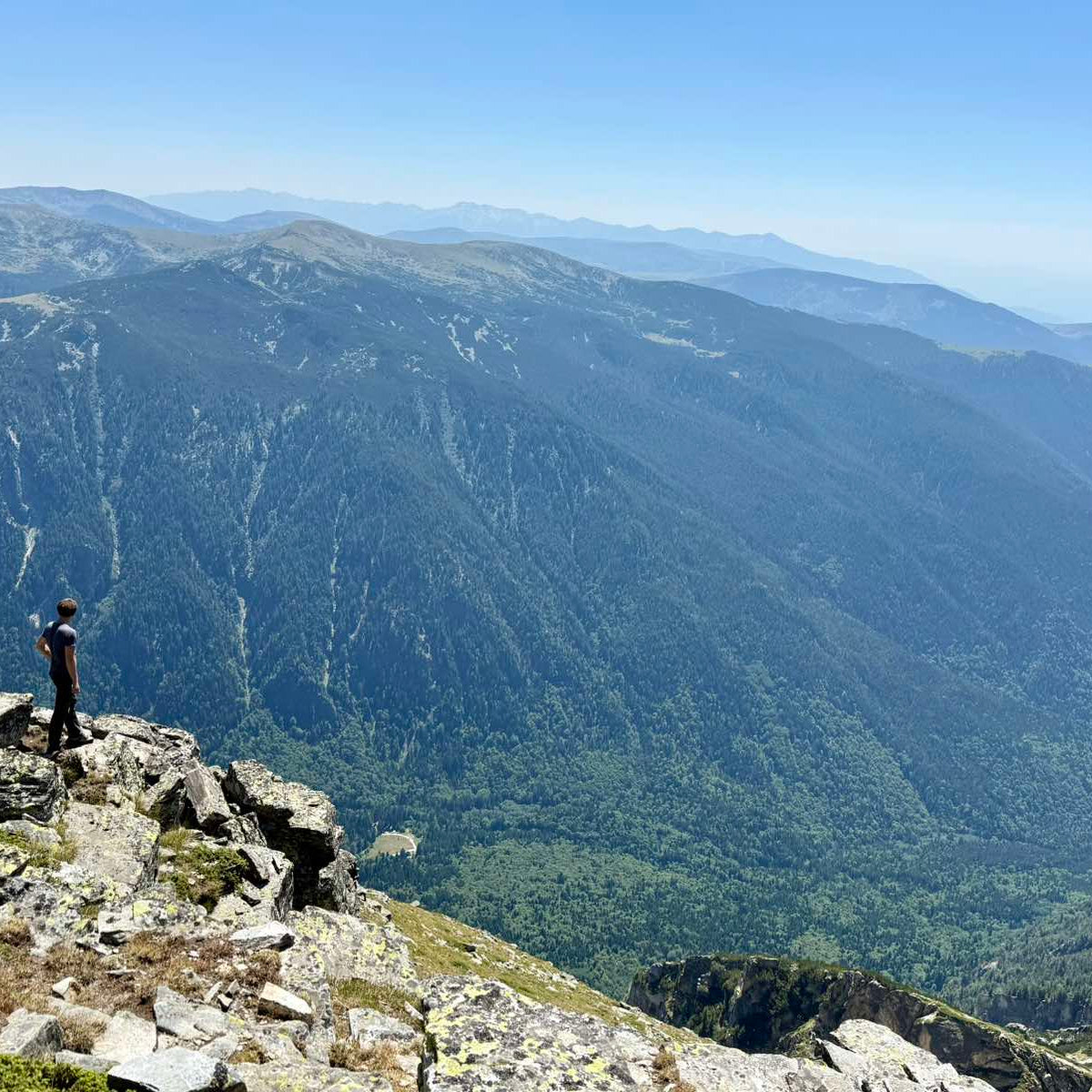 Discover the Beauty of Bulgaria! Mountain Hike to Strashnoto Lake, Lovnitsa, and the Kupenite Peaks