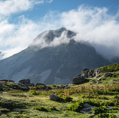 Discover the Beauty of Bulgaria! Mountain Hike to Ushite Peak, Malyovo Pole, and the Malyovo Lakes
