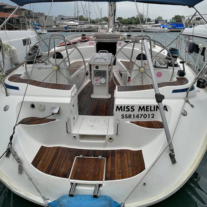 Stylish cruise aboard the Miss Mellina sailing yacht