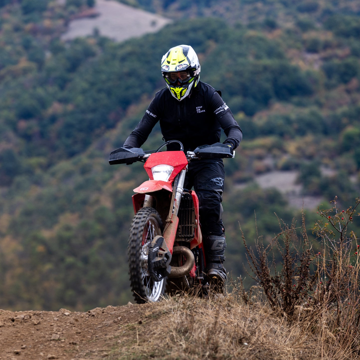 Full-day off-road adventure with an enduro motorcycle. Petrohan