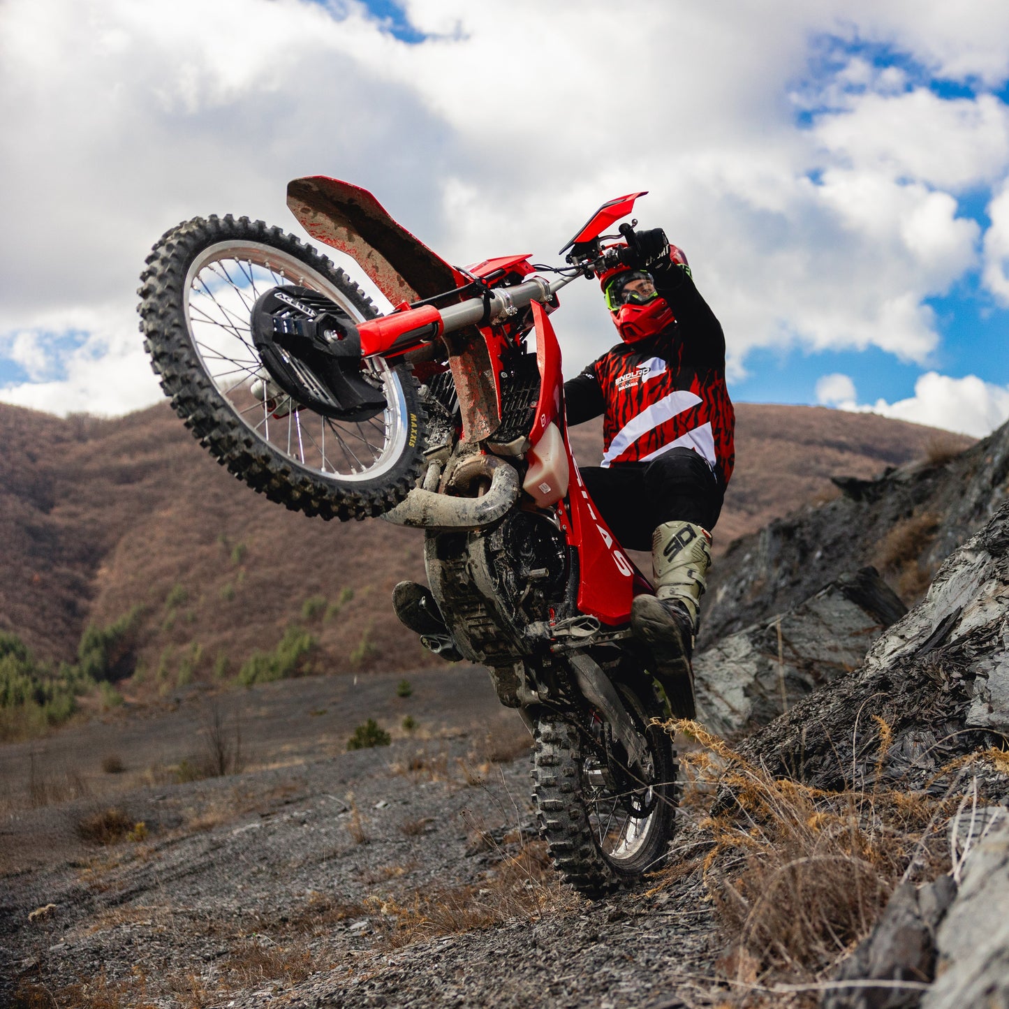 Full-day off-road adventure with an enduro motorcycle. Petrohan